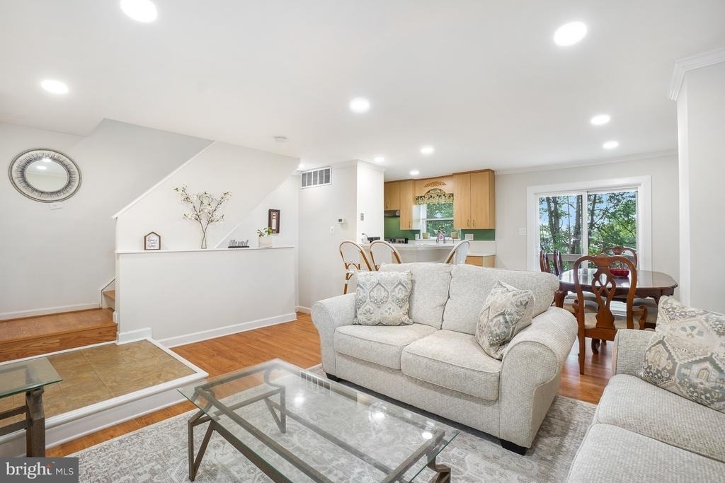12911 Walnut View Court - Photo 8