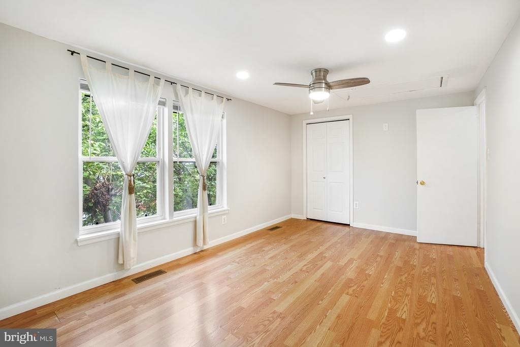 12911 Walnut View Court - Photo 16
