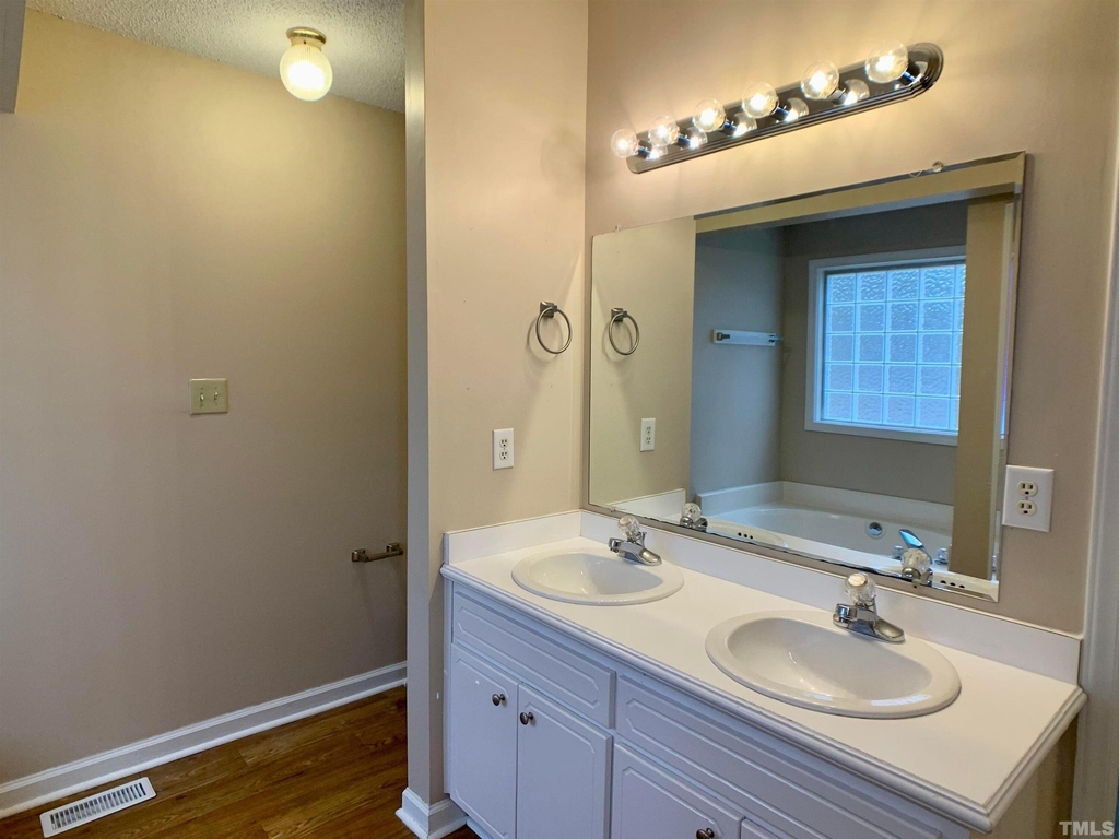 516 Contessa Court - Photo 12