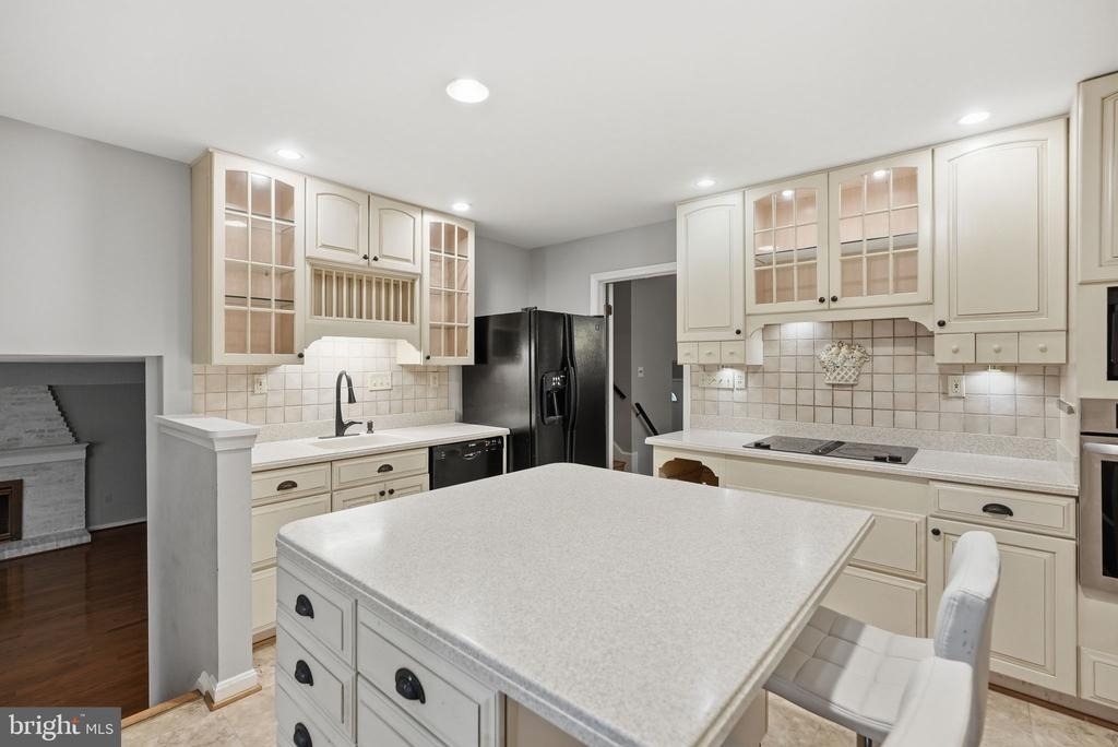 809 Woodley Drive - Photo 9
