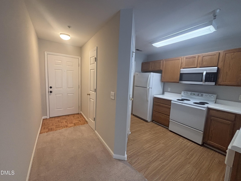 1950 Trailwood Heights Lane - Photo 2