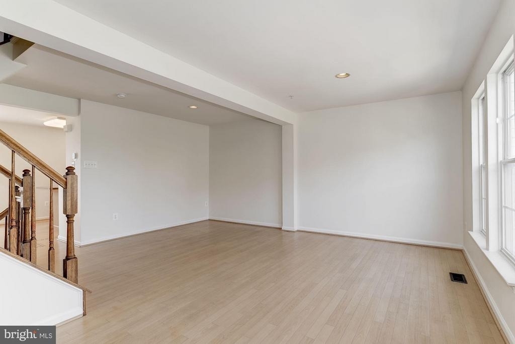 7114 Maiden Point Place - Photo 13
