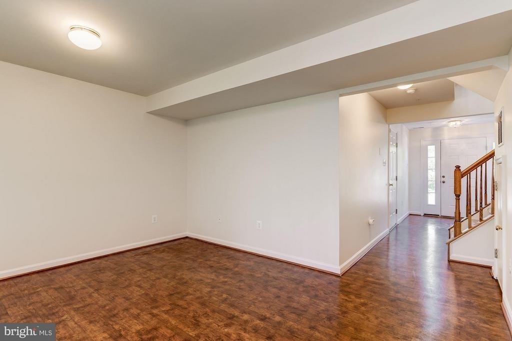 7114 Maiden Point Place - Photo 5