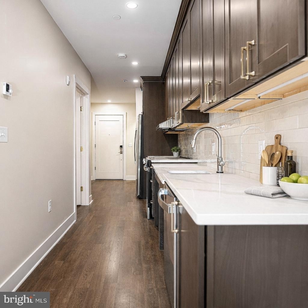 128 N Bond Street - Photo 28