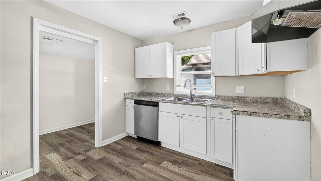 403 Spring Court - Photo 2