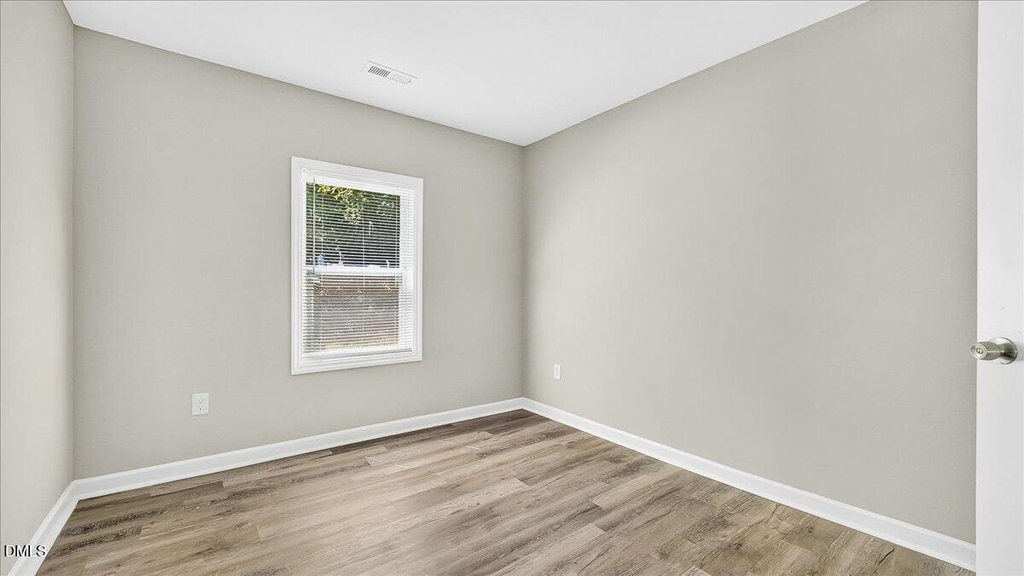 403 Spring Court - Photo 17