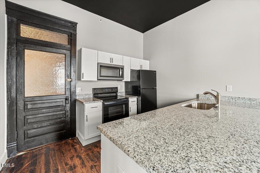 202 S Main Street - Photo 2