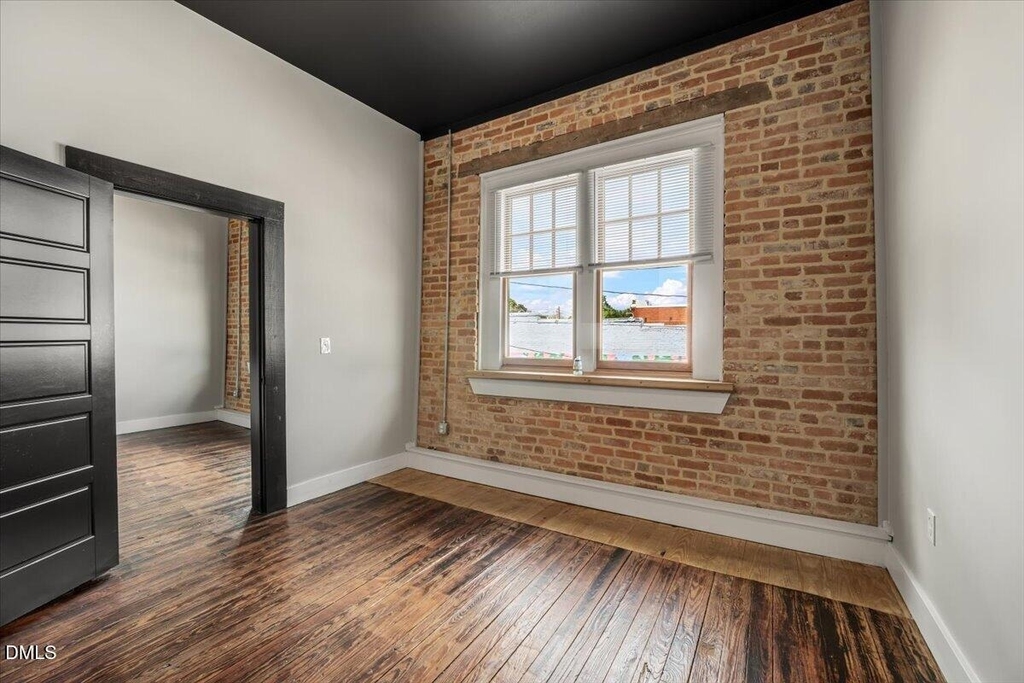 202 S Main Street - Photo 7