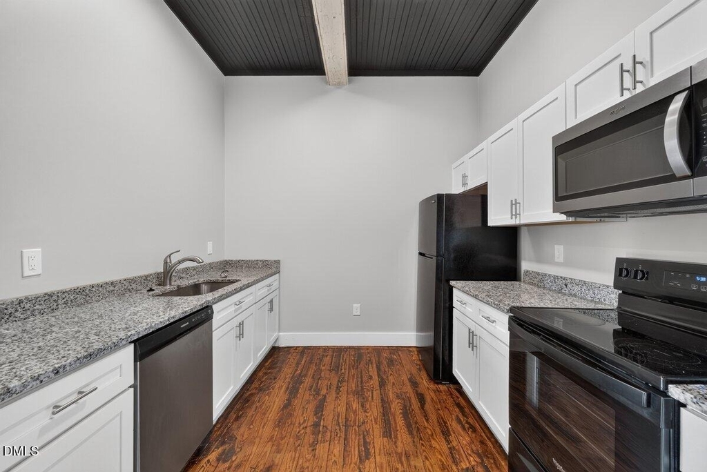 202 S Main Street - Photo 3