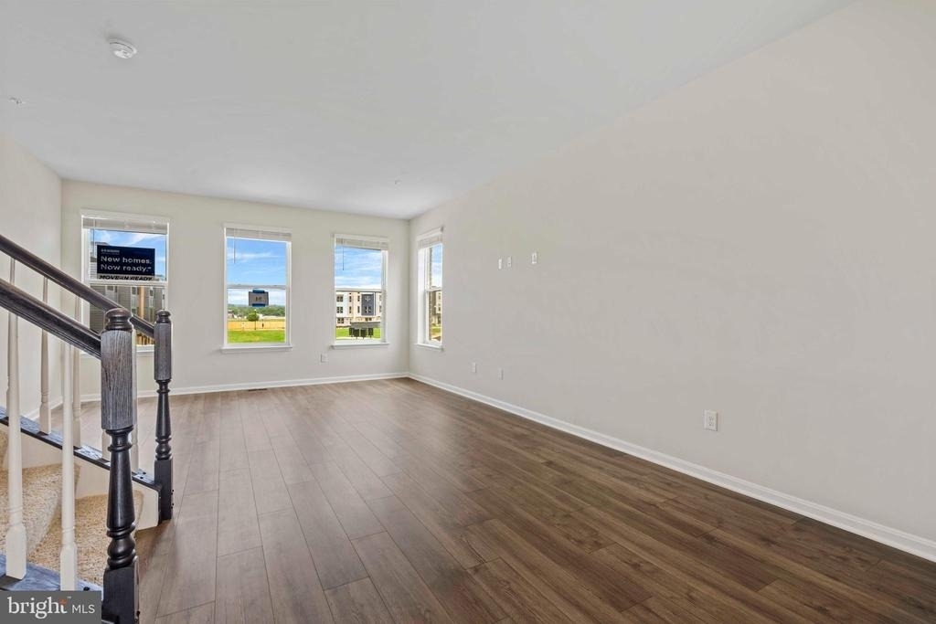 871 Amity Street - Photo 3