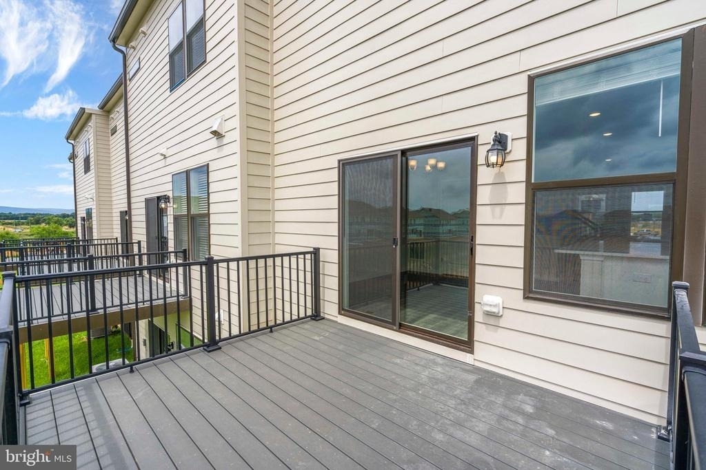 871 Amity Street - Photo 27