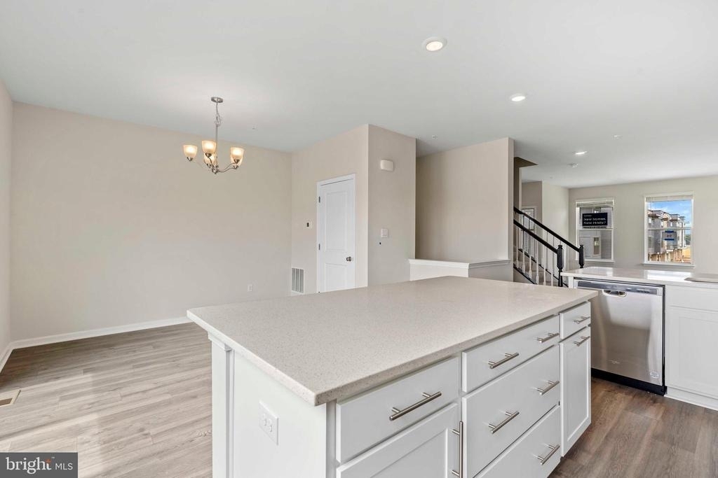871 Amity Street - Photo 10