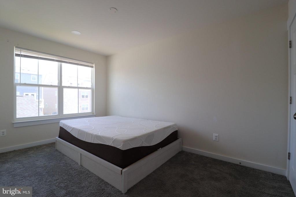 414 Waverley - Photo 22