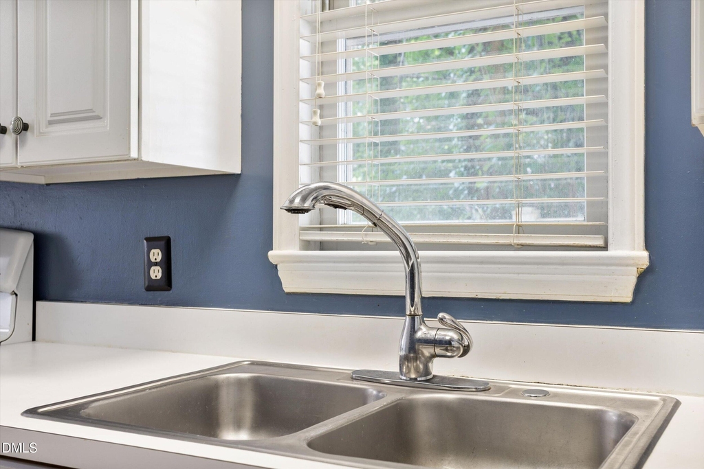 2306 Stafford Avenue - Photo 13