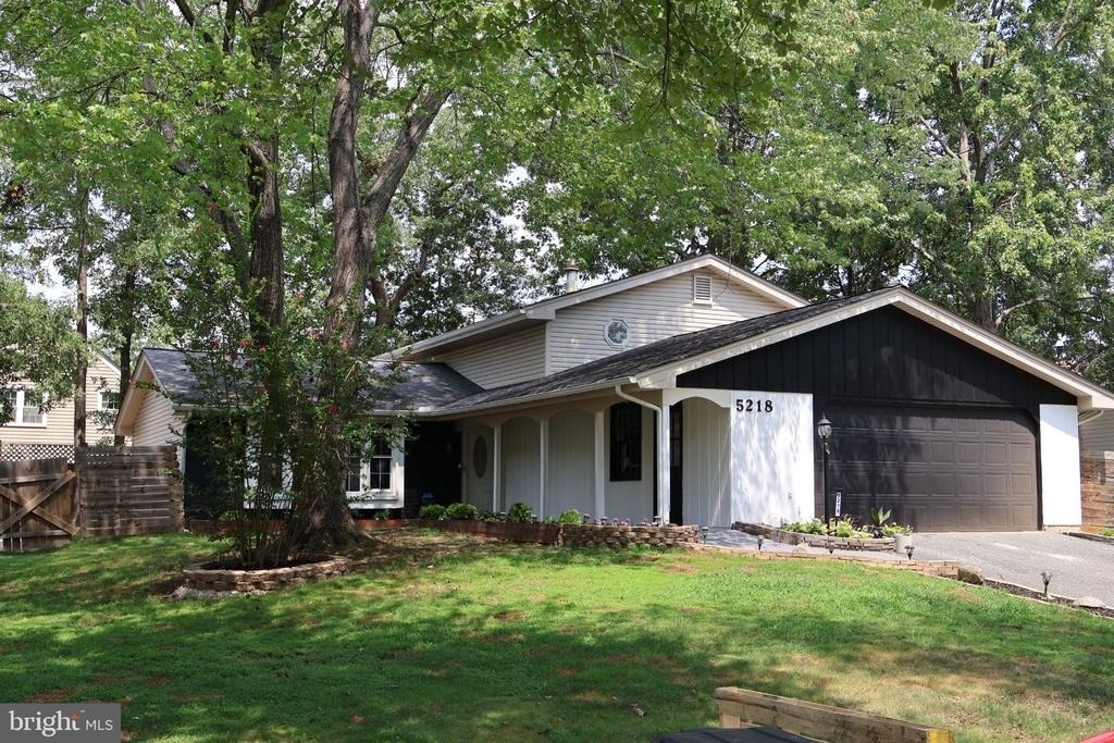 5218 Caroline Circle - Photo 1
