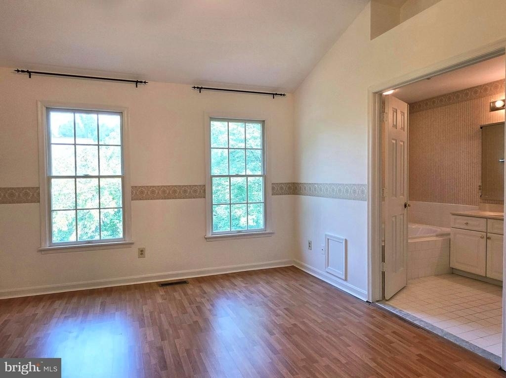 937 Walnut Wood Road - Photo 17