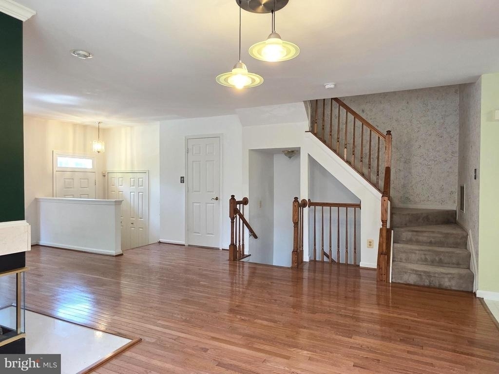 937 Walnut Wood Road - Photo 9