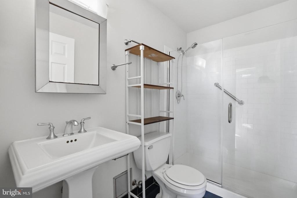 1011 Hunter Street - Photo 21