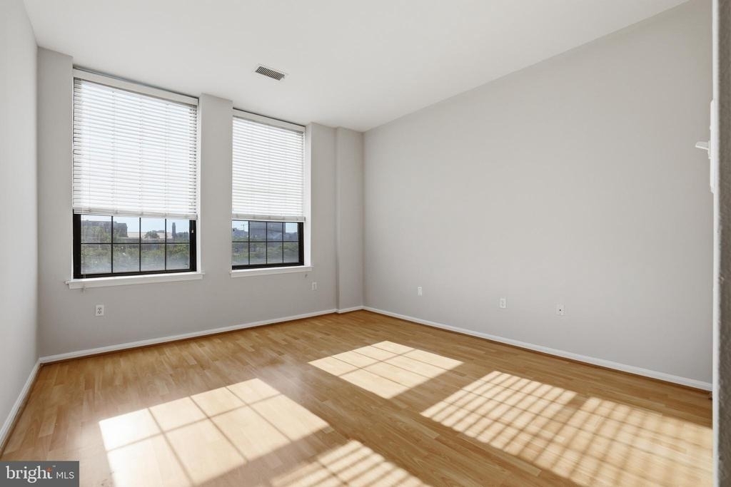1011 Hunter Street - Photo 19