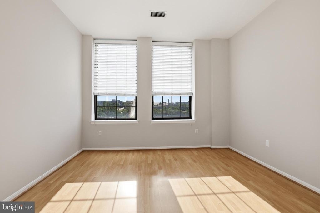 1011 Hunter Street - Photo 20