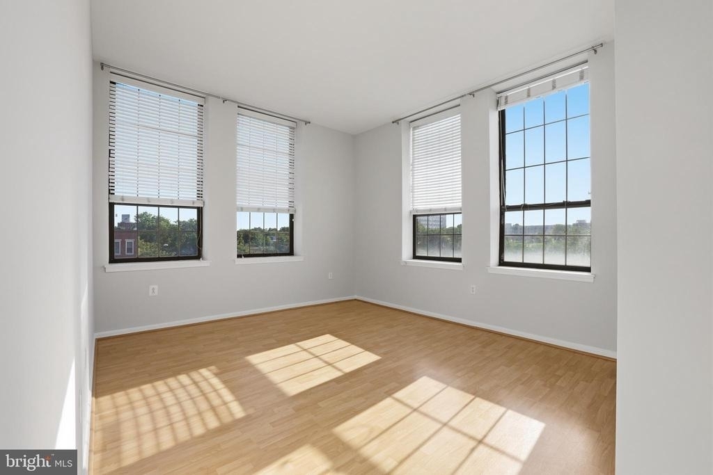 1011 Hunter Street - Photo 13