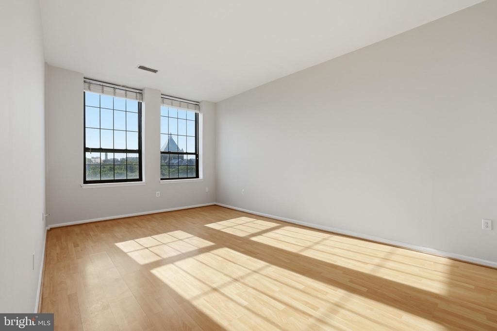 1011 Hunter Street - Photo 10