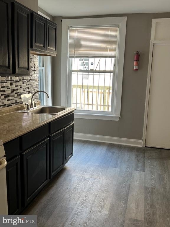 1902 W Fayette Street - Photo 3