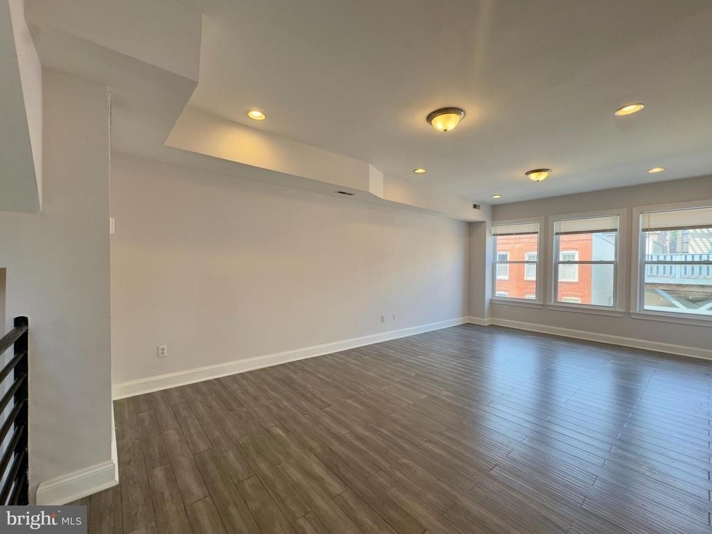 701 S Rose Street - Photo 4