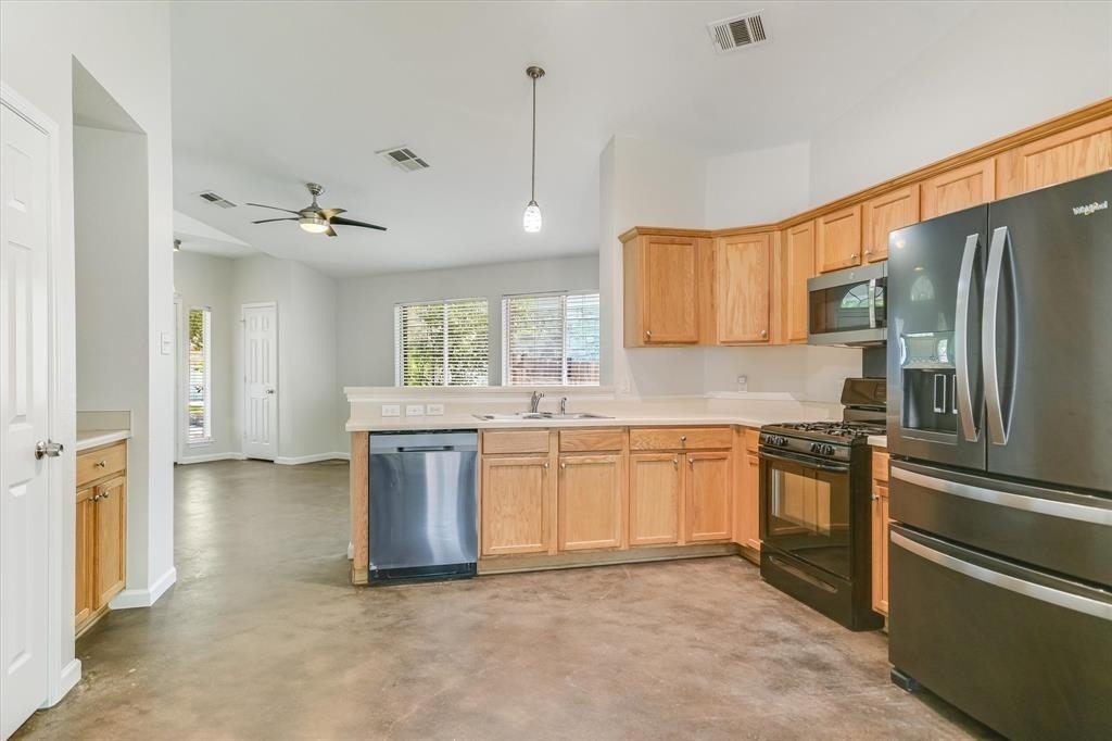 11518 James B Connolly Ln - Photo 4