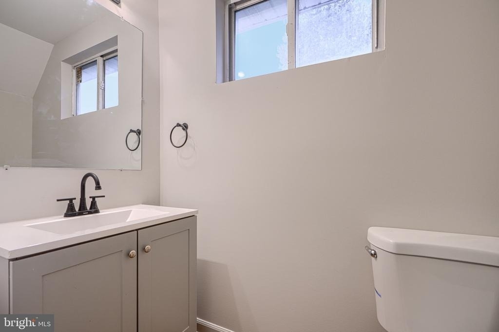 528 Potomac - Photo 17