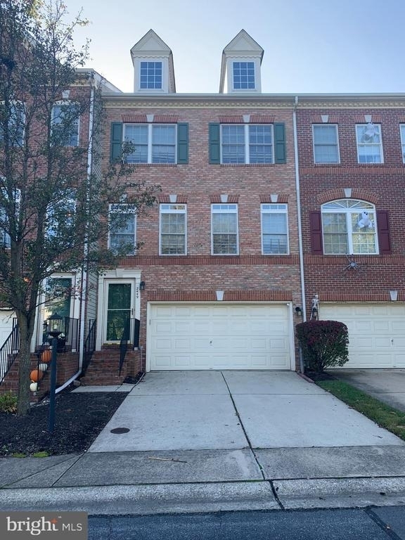 2449 Ogden Square - Photo 0