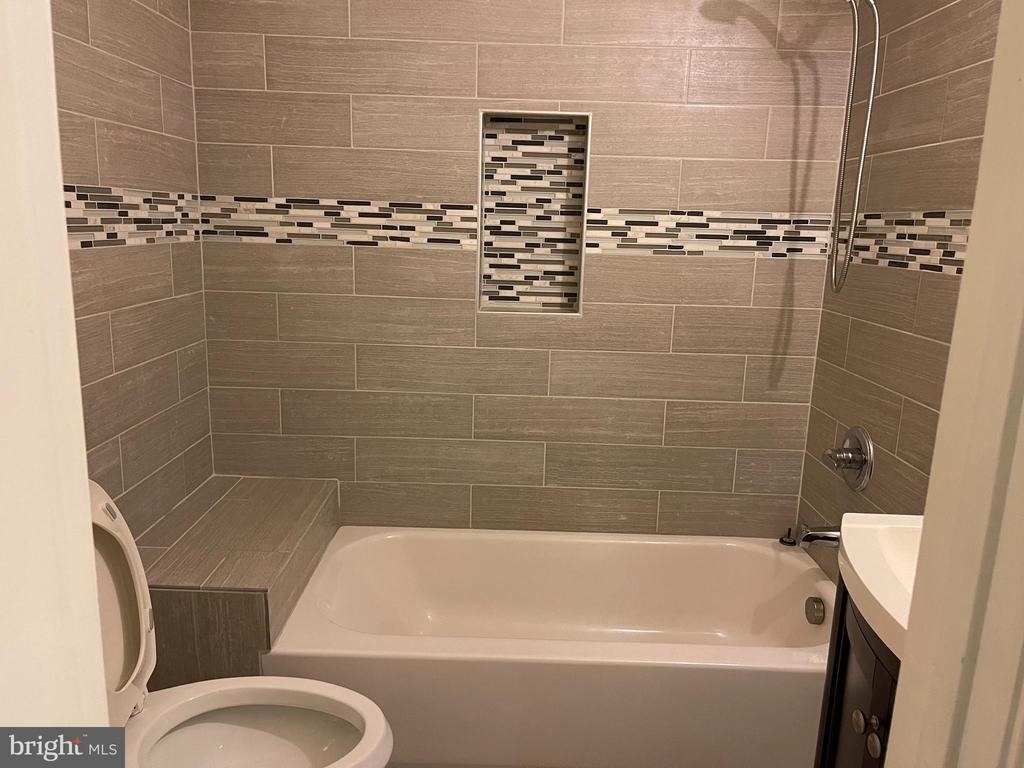 2449 Ogden Square - Photo 21