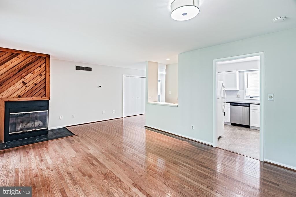 33 Foxtail Court - Photo 3