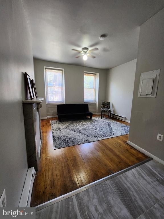 403 W 6th Street - Photo 2