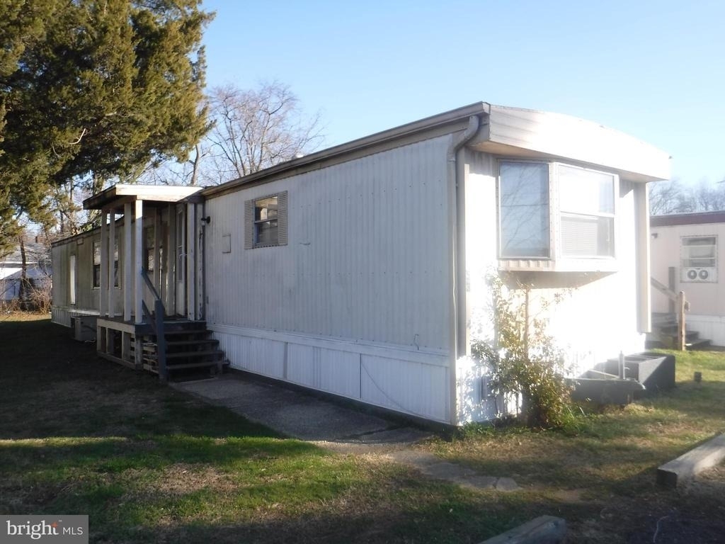 53 Shamrock Avenue - Photo 1