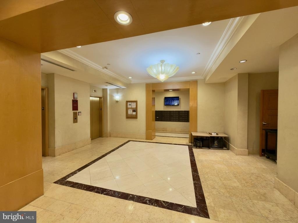 631 D Street Nw - Photo 2