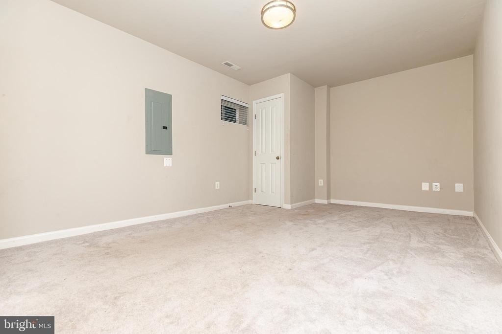 427 Woodcrest Drive Se - Photo 28