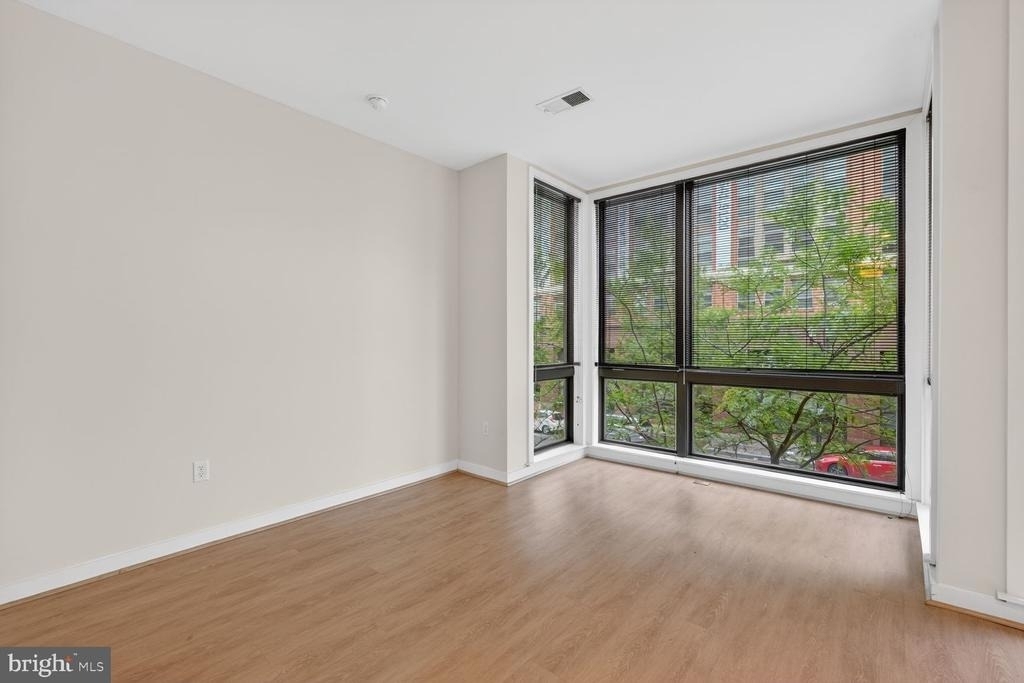 3825 Georgia Avenue Nw - Photo 8