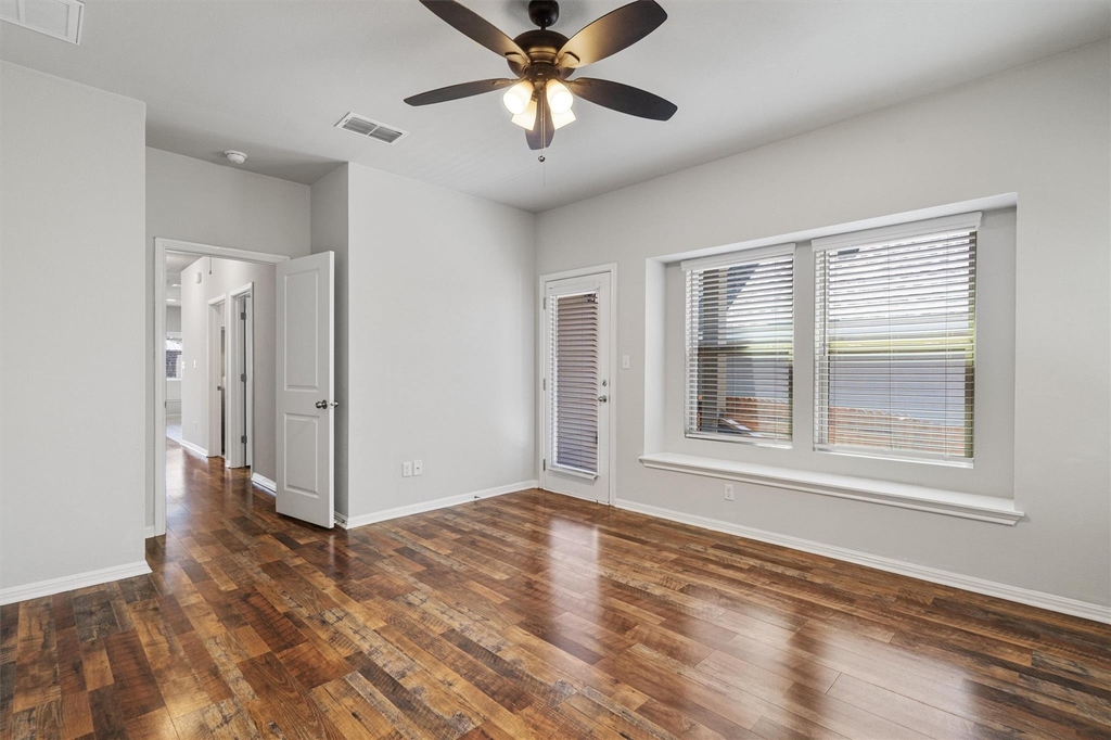 256 Pelican Bay Cir - Photo 14