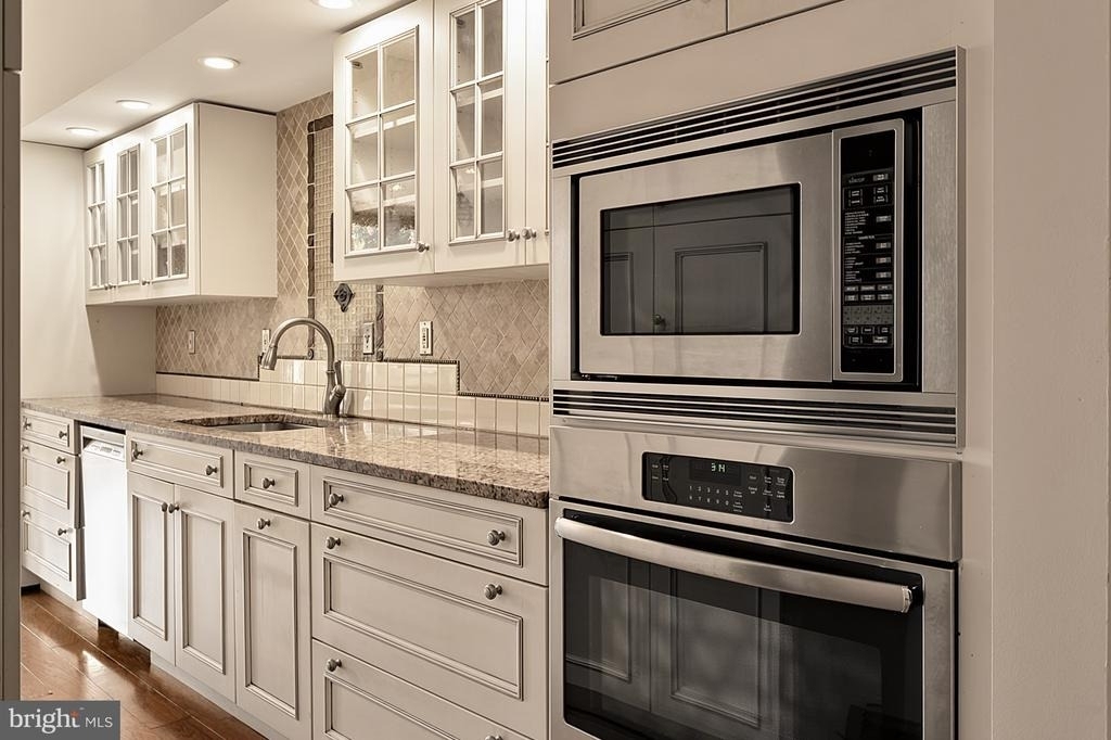 221 E Street Se - Photo 28