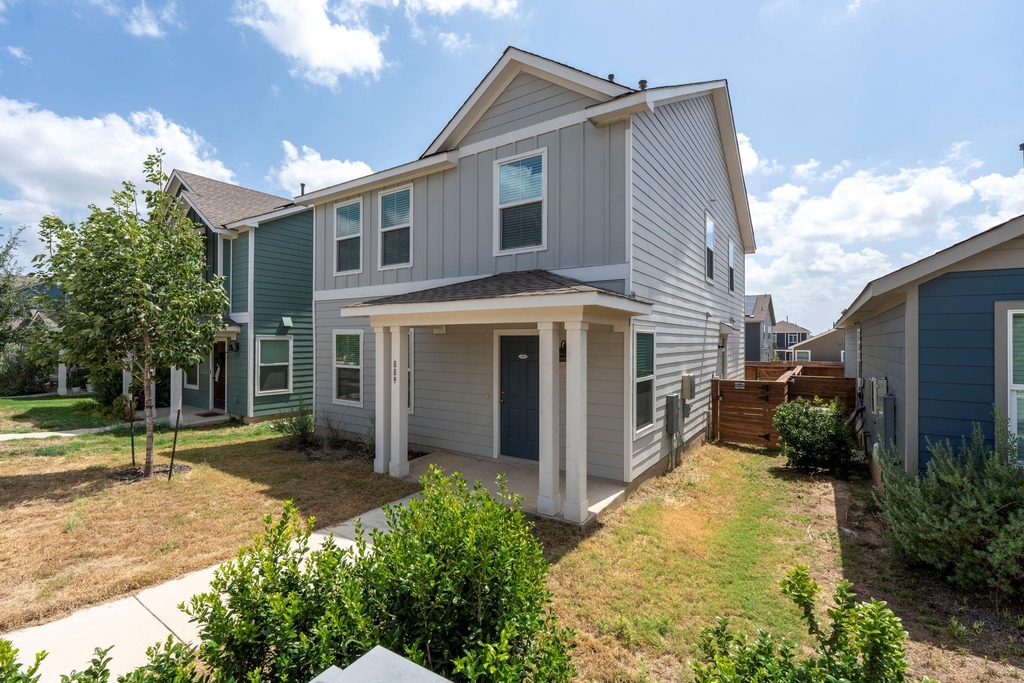 889 Powell St - Photo 1