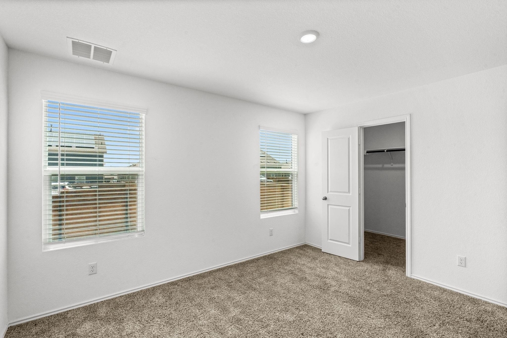 889 Powell St - Photo 13