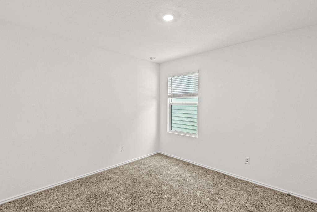 889 Powell St - Photo 17