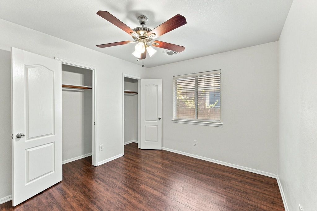 903 Point Run Dr - Photo 10