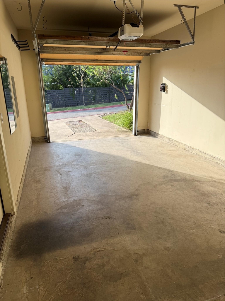 2825 Stock Dr - Photo 18