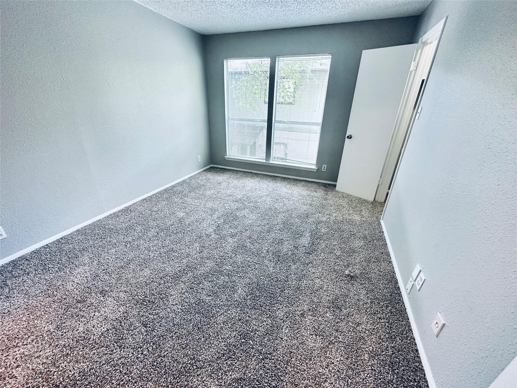 1318 Southport Dr - Photo 29