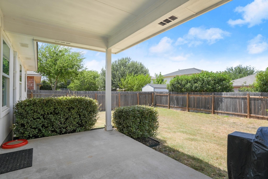 1511 Nettie Dr - Photo 16
