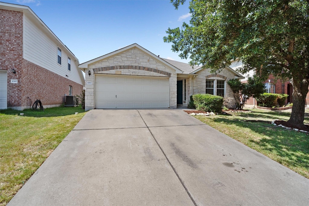 1083 Zeus Cir - Photo 1