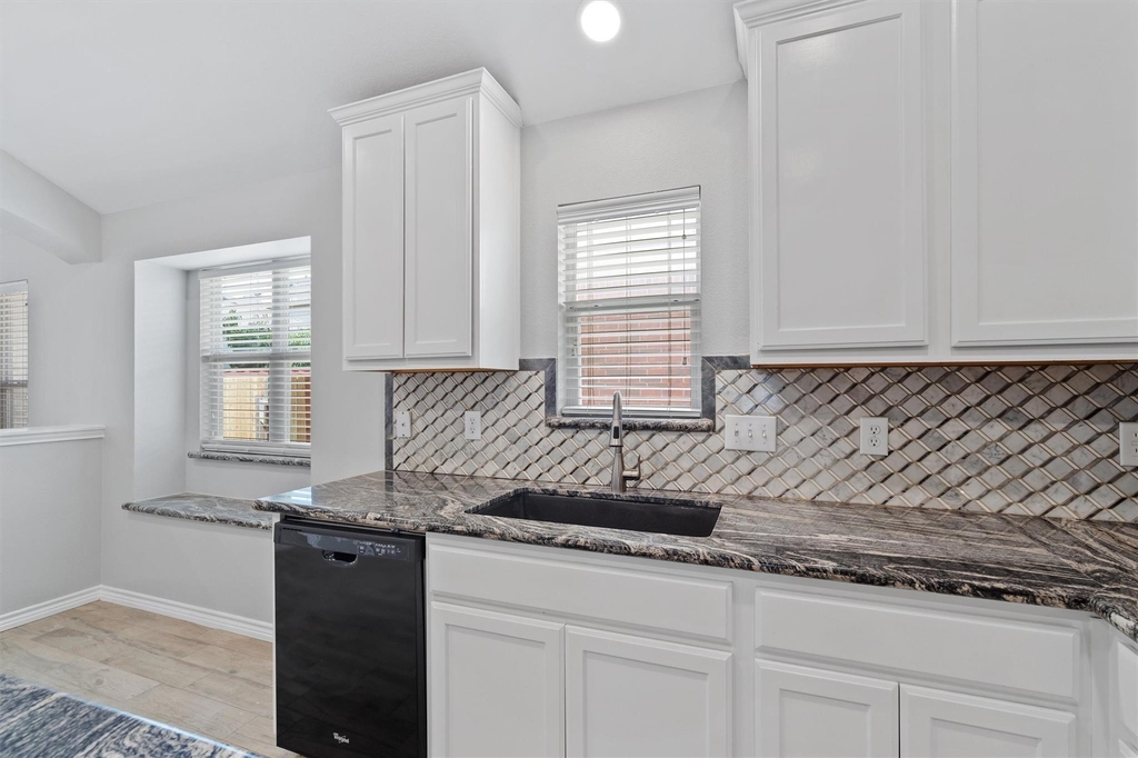 1083 Zeus Cir - Photo 8
