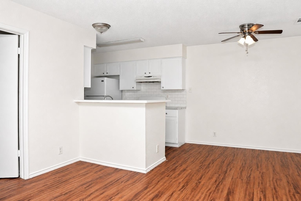 6906 Deep Cir - Photo 5